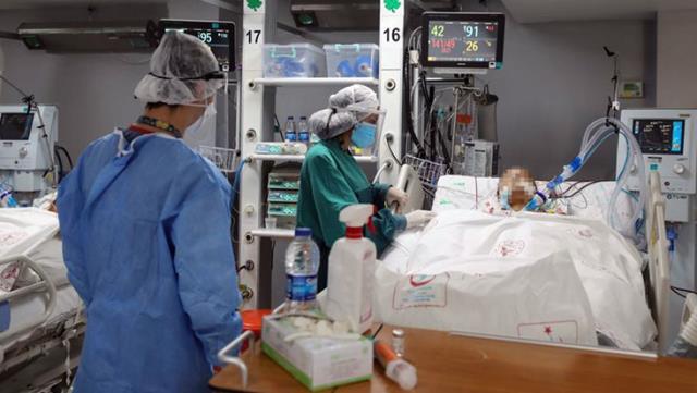 Son Dakika: Türkiye'de 15 Mart günü koronavirüs nedeniyle 63 kişi vefat etti, 15 bin 503 yeni vaka tespit edildi