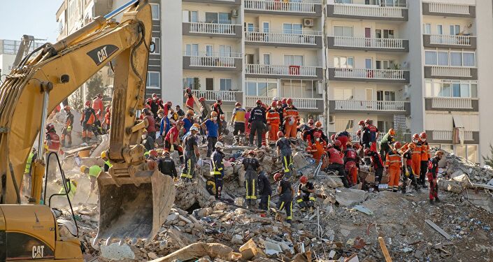 İzmir depremi, arama kurtarma çalışmaları