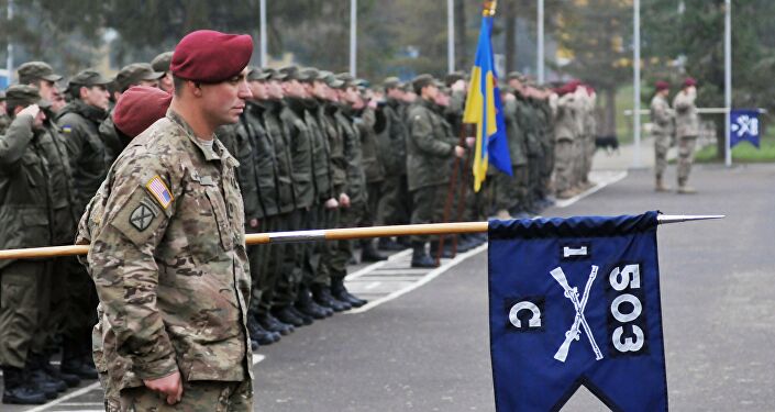 'Korkusuz Gardiyan' adlı tatbikat kapsamında Amerikan askerleri, Lviv'de Ukrayna Ulusal Tugayı'na bağlı birlikleri eğitiyor.