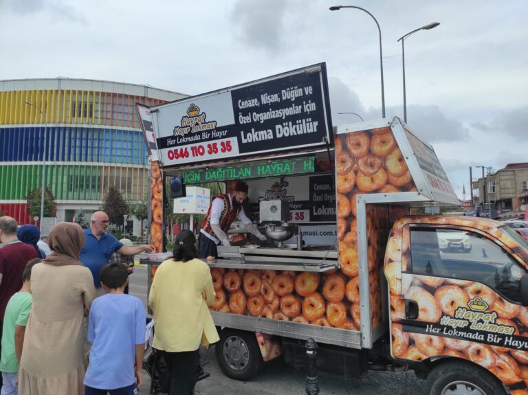 İstanbul’da Lokma Hizmeti Veren Lokmacılar