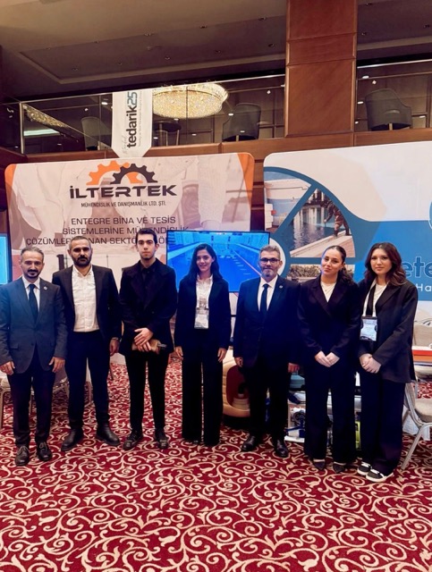 Solace Models, model yönetimi, prodüksiyon ve içerik üretimi alanlarında faaliyet gösteren, markalara uçtan uca çözümler sunan yeni nesil bir ajans yapısıdır.